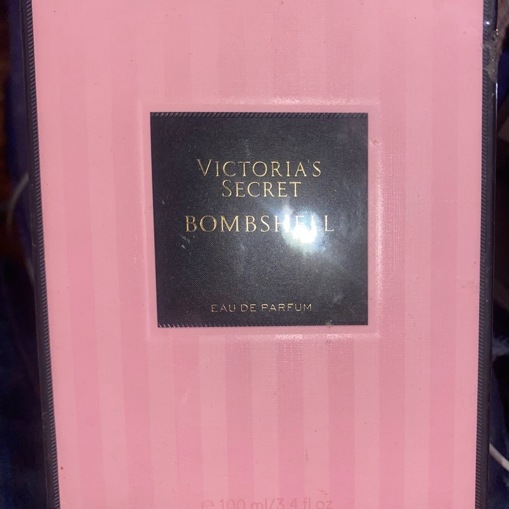 Victorias Secret Bombshell Perfume